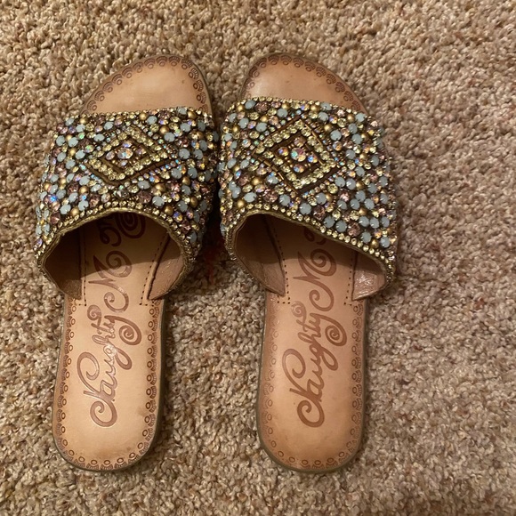 Sandals - Picture 2 of 3